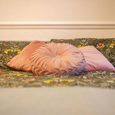 Cozy Rooms In Shared Accommodation Near Anfield Stadium With Parking And Wifi リヴァプール エクステリア 写真