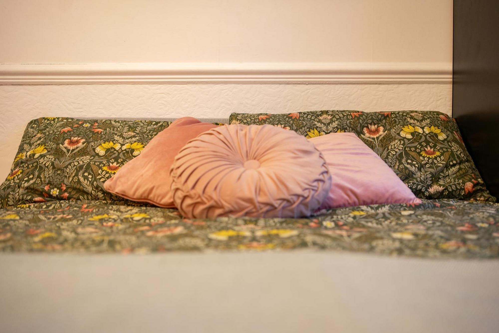 Cozy Rooms In Shared Accommodation Near Anfield Stadium With Parking And Wifi リヴァプール エクステリア 写真